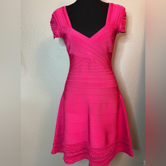 HERVE LEGER HOT PINK DRESS SIZE MEDIUM - Picture 2 of 8